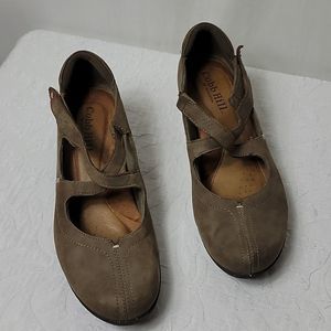 Cobb Hill low heels size 11